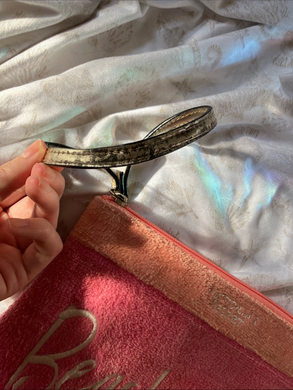 (QUITE A BIT OF WEAR LOOK AT DESCRIPTION) Victoria secret makeup bag - Picture 5 of 13